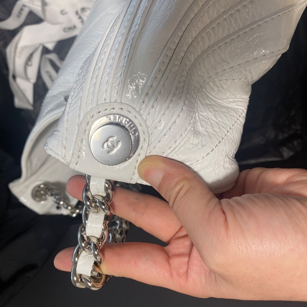 Chanel Droplet Hobo - Picture 12 of 17